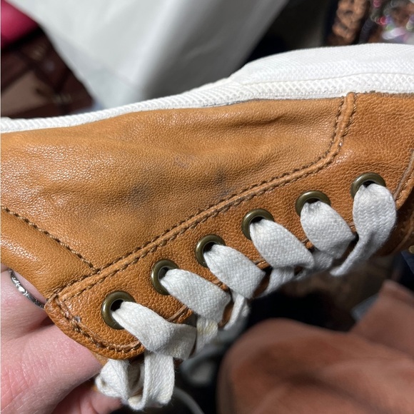 Frye Kira Distressed Branded Leather Low Top Sneakers Sz 10 - Picture 3 of 14